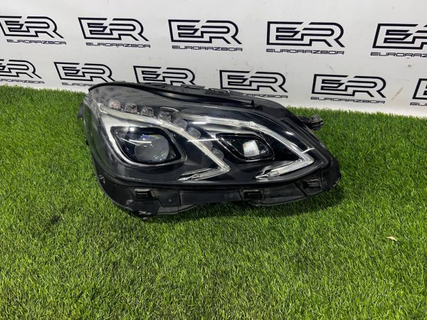 Фара правая Mercedes W212 рестайлинг