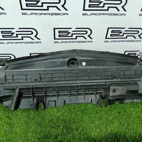 Воздуховод радиатора Mercedes W204 C218