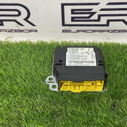 Блок управления подушками безопасности Mercedes GLE W166