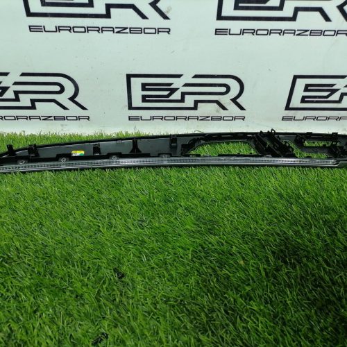 Накладка двери передней правой Mercedes Benz GLE