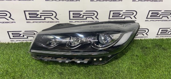 Фара левая Kia Sorento Prime