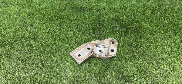 Кронштейн передний правый Mercedes Benz GLC X253