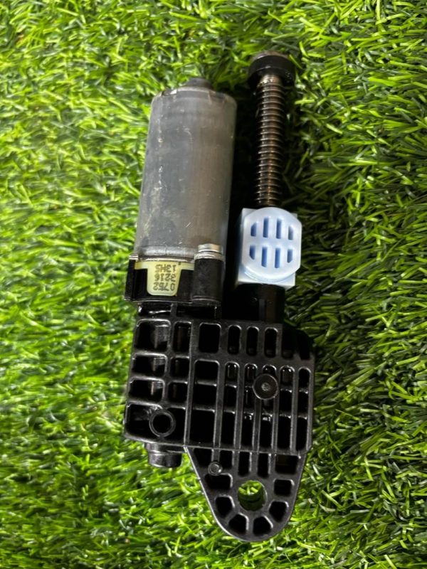 Моторчик рулевой колонки Mercedes Benz GLC Class X253