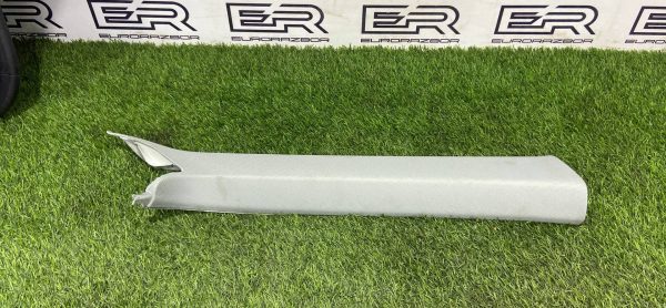 Обшивка стойки передняя правая Audi A5/S5 (F5)