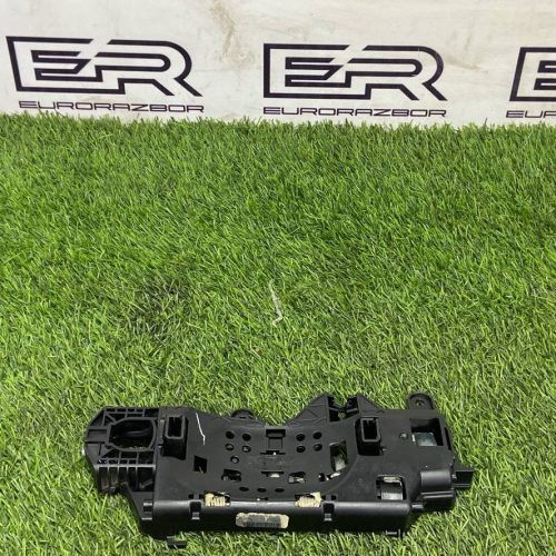 Кронштейн ручки двери задний левый Audi A5/S5 (F5)