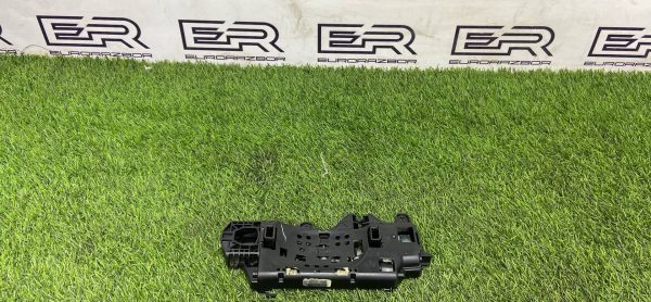 Кронштейн ручки двери задний левый Audi A5/S5 (F5)