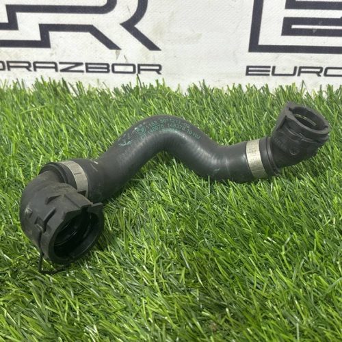 Патрубок системы охлаждения BMW 540I G30 G31