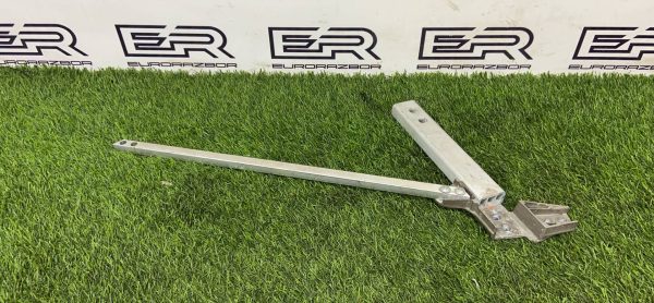 Распорка стоек Mercedes S W222