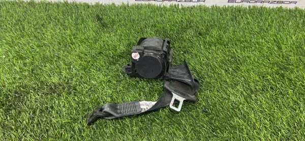 Ремень безопасности Volkswagen Polo