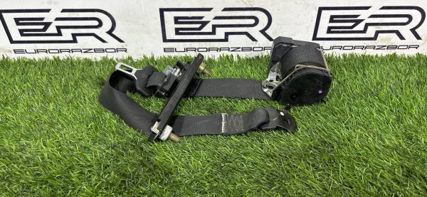 Ремень безопасности VW Golf