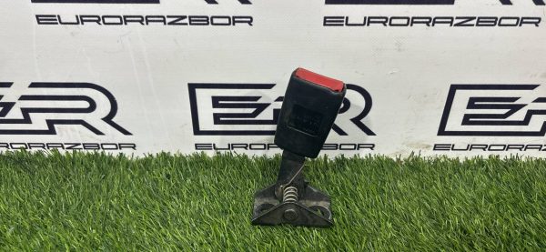 Замок ремня безопасности Porsche Cayenne