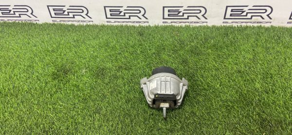 Подушка крепления двигателя BMW F10