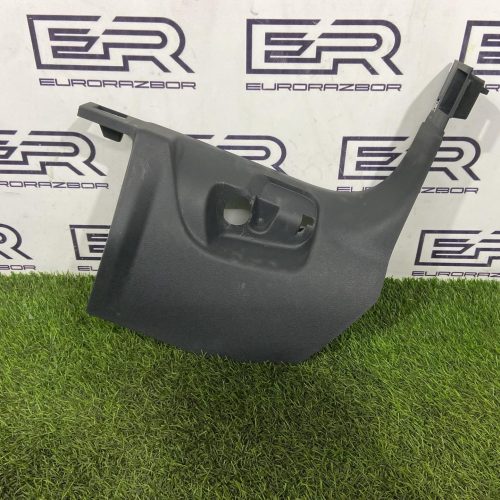 Обшивка стойки передняя правая Audi Q8 4M