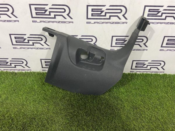 Обшивка стойки передняя правая Audi Q8 4M