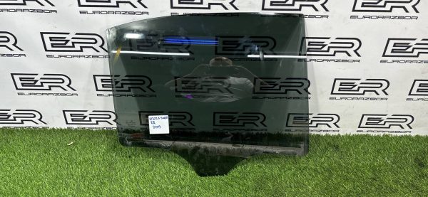 Стекло двери заднее правое Mercedes W213 W205 X253 2019г.