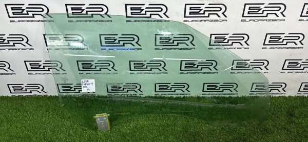 Стекло двери передней правой Mercedes Benz C205 кабриолет 2017 г.