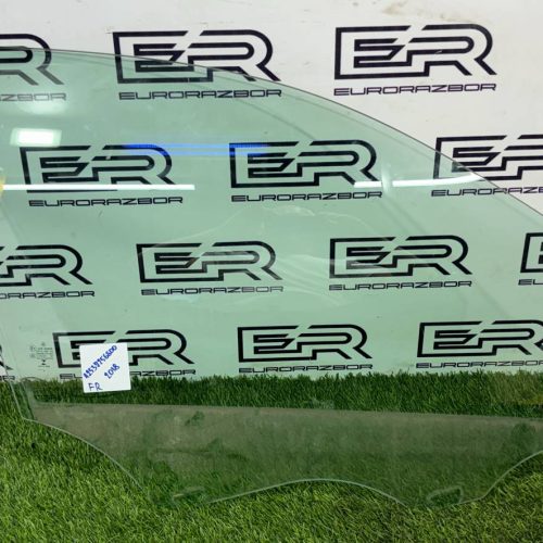 Стеклo двеpи пеpедней прaвой для Mеrcedes Benz GLС Класс X253/C253 (2018)