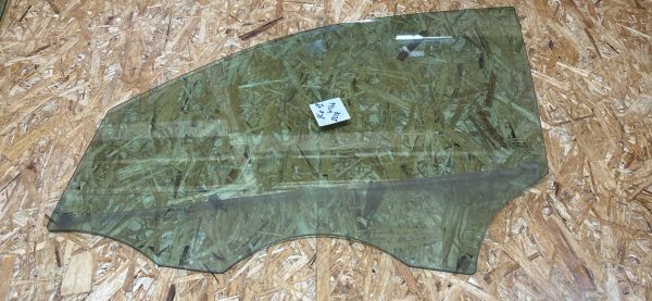 Стекло двери переднее левое Mercedes W166 2018г.