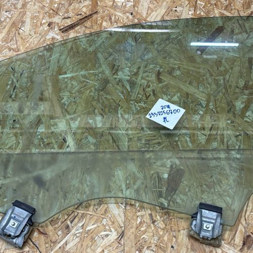 Стеклo двеpи передней левой для Меrcedes Benz GLС Класс X253/C253 2018г.