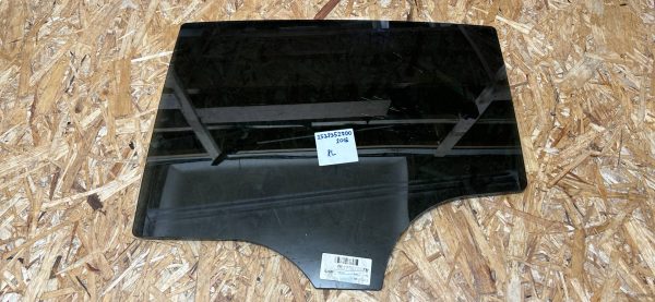 Стеклo двеpи задней левой для Mеrcedes Benz GLС Класс X253/C253 2018г.