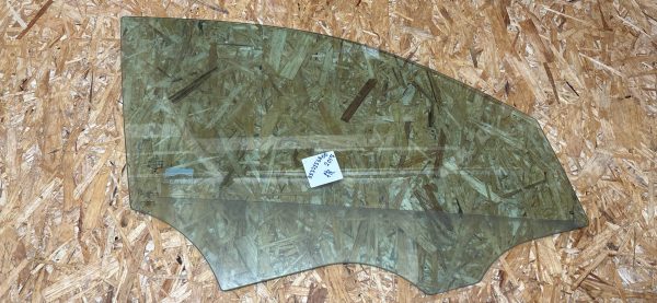 Стеклo двеpи передней прaвой для Меrcedes Benz GLС Класс X253/C253 2017г.