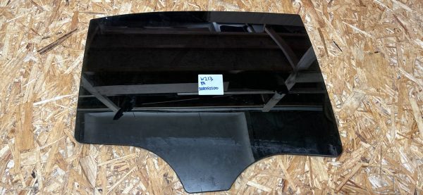 Стекло двери заднее правое Mercedes W213 W205 X253 2019г.