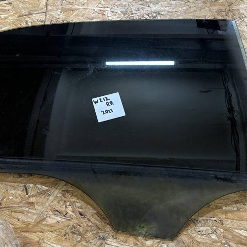 Стекло задней правой двери Mercedes W212 E 212 2011г.