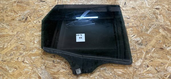 Стекло двери заднее правое Mazda CX