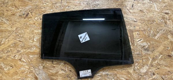 Стеклo двеpи задней правой для Mеrcedes Benz GLС Класс X253/C253 2016г.