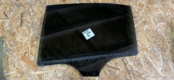 Стекло двери заднее левое Mercedes W213 W205 X253 2020г.