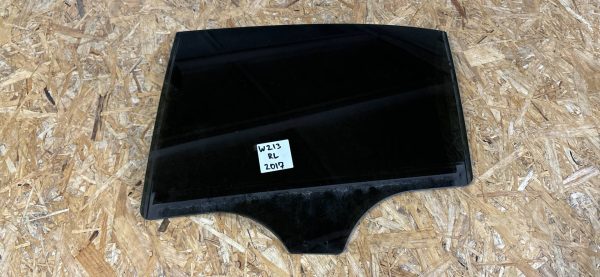 Стекло двери заднее левое Mercedes W213 W205 X253 2017г.