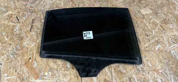 Стекло двери заднее правое Mercedes W213 W205 X253 2016г.