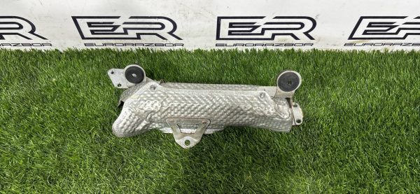 Тепловой экран выпускного коллектора Mercedes Benz E300 W212 OM642.850