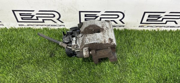 Суппорт задний правый Mercedes GLC X253 C253