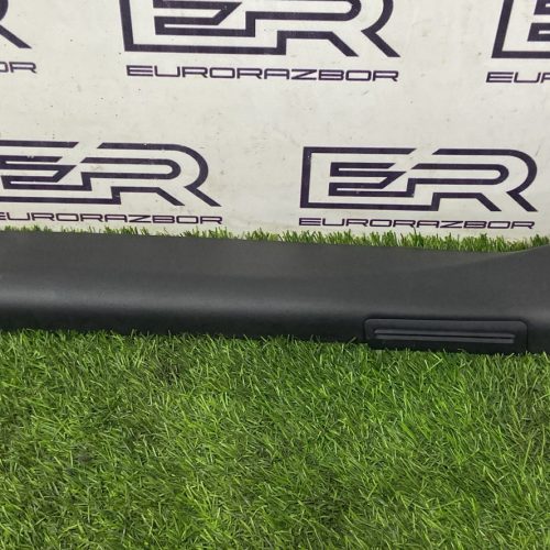 Обшивка стойки передняя левая Renge Rover L405