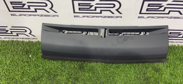 Накладка на торпедо Range Rover L405