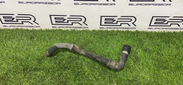 Патрубок охлаждения BMW G30