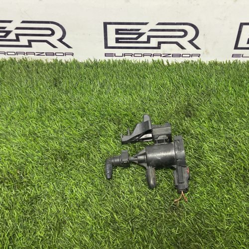 Клапан вентиляции топливного бака Mercedes W177