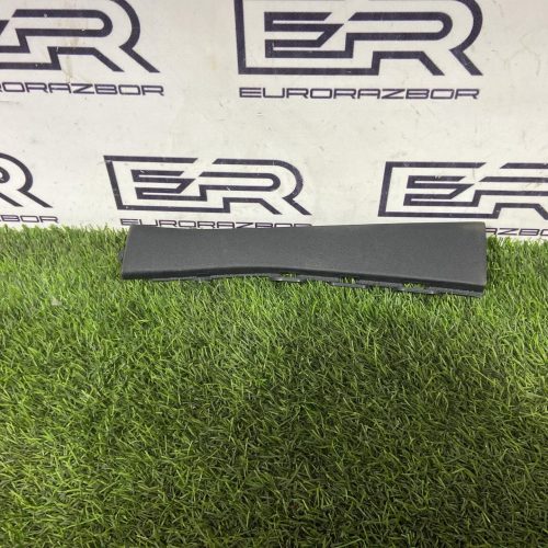 Накладка стойки передняя правая Audi Q8 4M