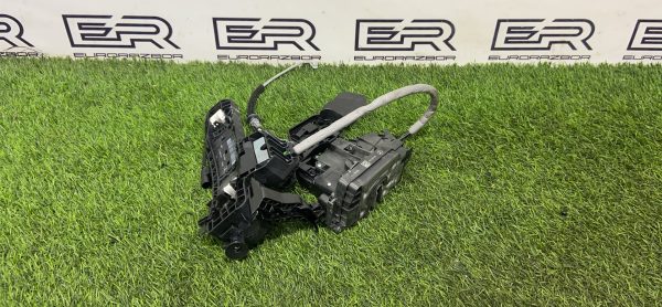 Замок двери передний правый Mercedes W166.
