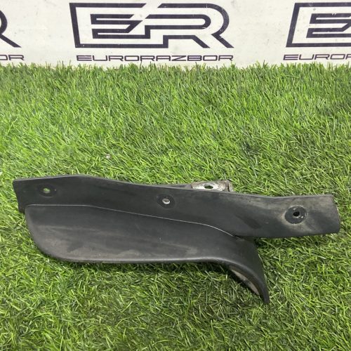 Брызговик задний правый Lande Rover L405