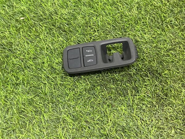 Кнопка переключения режимов подвески Аudi Q7 Q8 4M