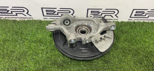 Кулак поворотный задний левый Mercedes W205