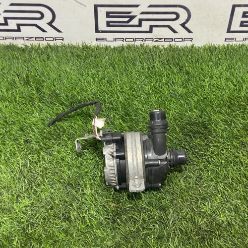 Водяная помпа Mercedes Benz C W205 (2014 2018)