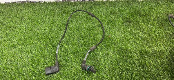 Датчик ABS для Mercedes W213