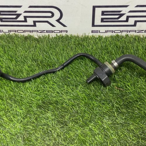 Трубка вакуумная Mercedes W205