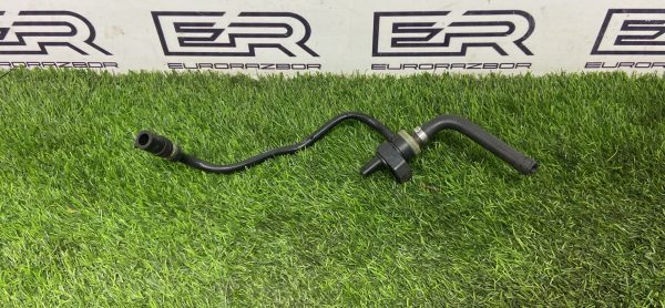 Трубка вакуумная Mercedes W205