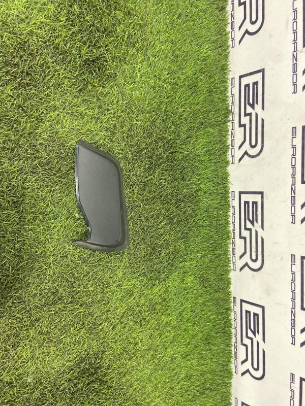 Накладка фонаря левая Audi Q8 4M