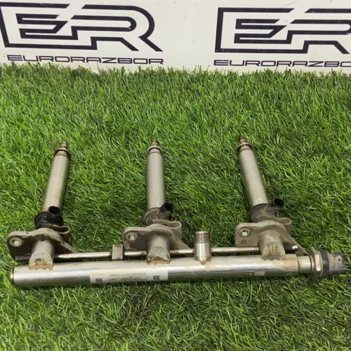 Топливная рампа m276 Mercedes W212