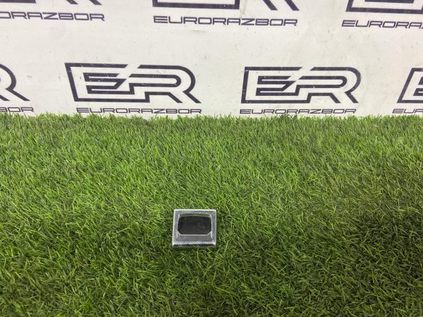 Крючок в багажник Audi Q8 4M